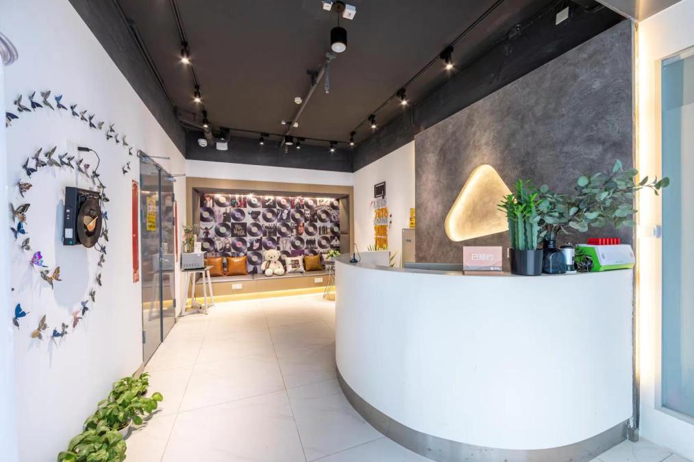 龙湖冠寓南京东大九龙湖校区店